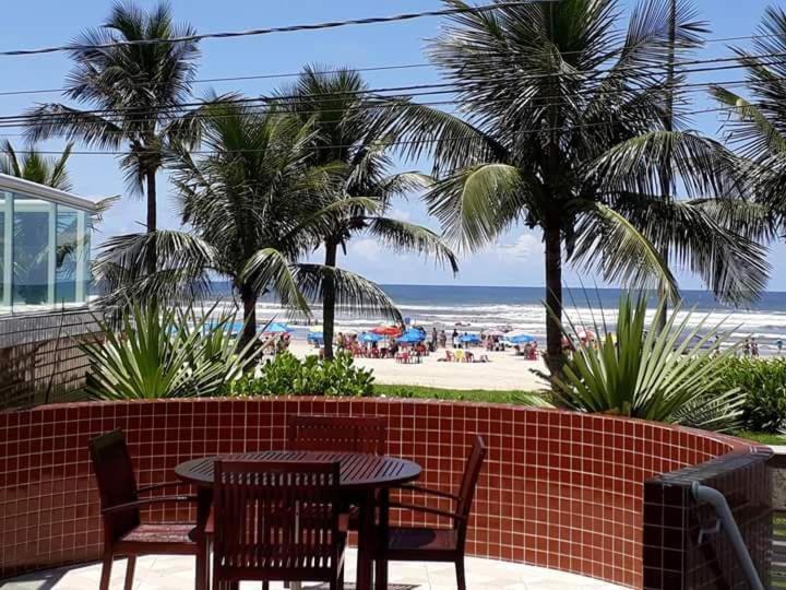 Апартаменты Frente Mar Piscina Churrasqueira Wifi Garagem Portaria 24Hs Solemar Экстерьер фото